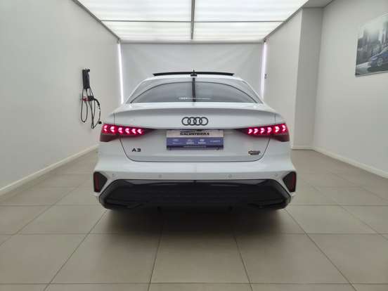 AUDI-A3-2.0 40 TFSI GASOLINA SEDAN PERFORMANCE BLACK S-TRONIC AUDI-A3-2024