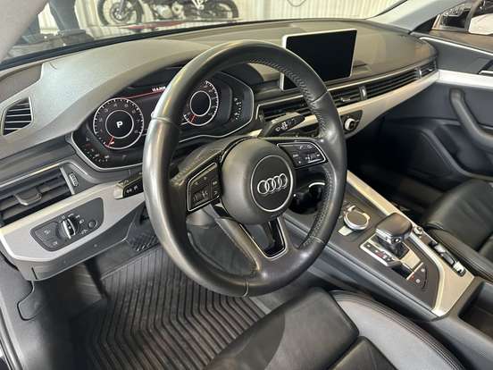AUDI-A4-2017
