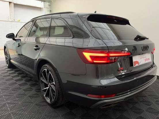 AUDI-A4-2019