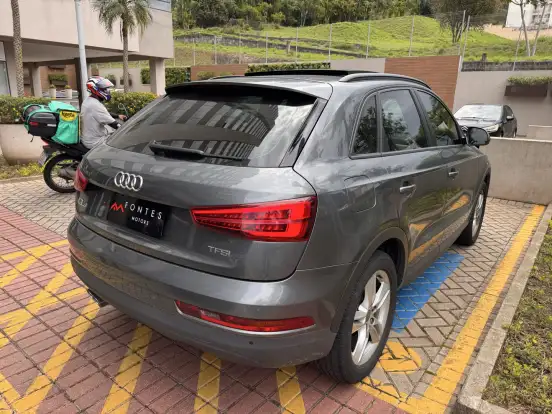 AUDI-Q3-2015