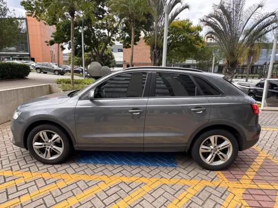 AUDI-Q3-2015