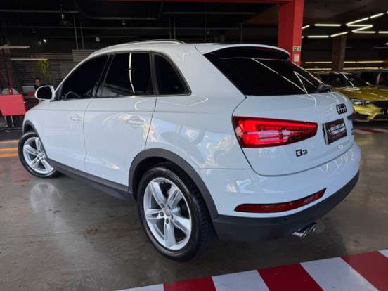 AUDI-Q3-2018