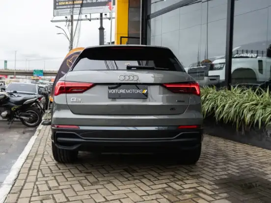 AUDI-Q3-2.0 40 TFSI GASOLINA PERFORMANCE BLACK PLUS QUATTRO TIPTRONIC AUDI-Q3-2023