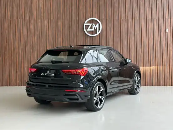 AUDI-Q3-2024
