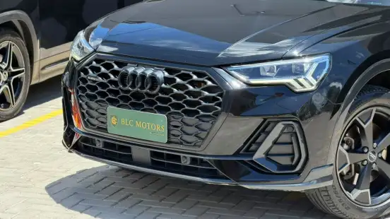 AUDI-Q3-2022