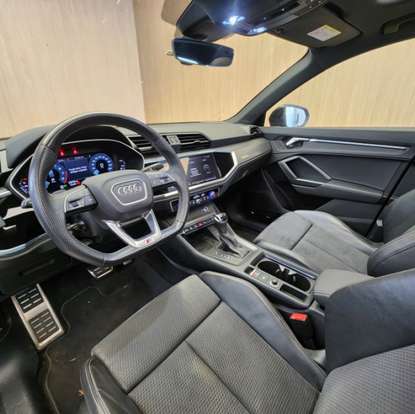 AUDI-Q3-2023