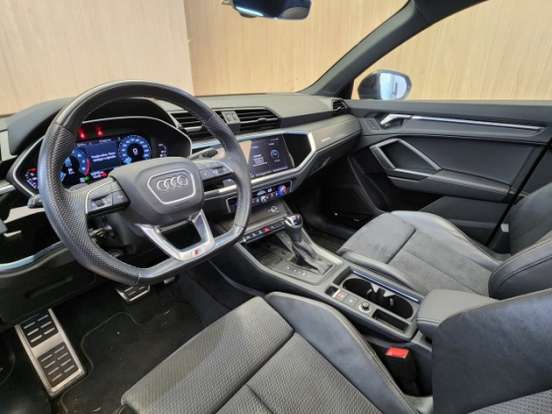 AUDI-Q3-2.0 40 TFSI GASOLINA PERFORMANCE BLACK QUATTRO TIPTRONIC AUDI-Q3-2023