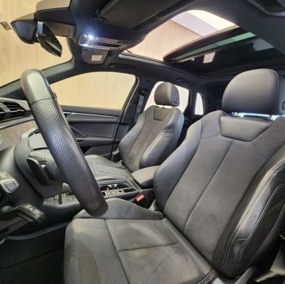 AUDI-Q3-2023