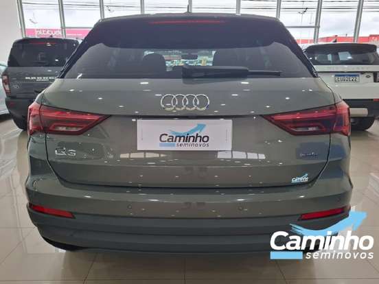 AUDI-Q3-2023