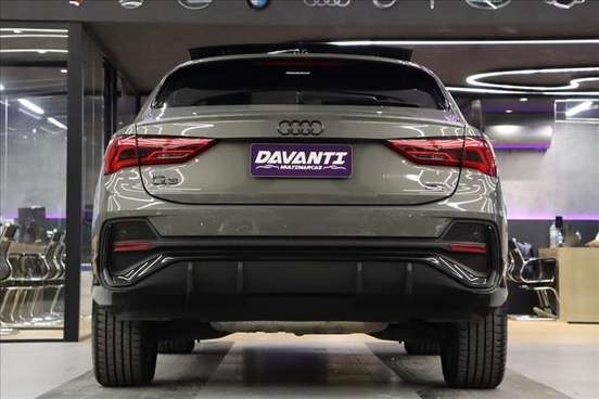 AUDI-Q3-2022