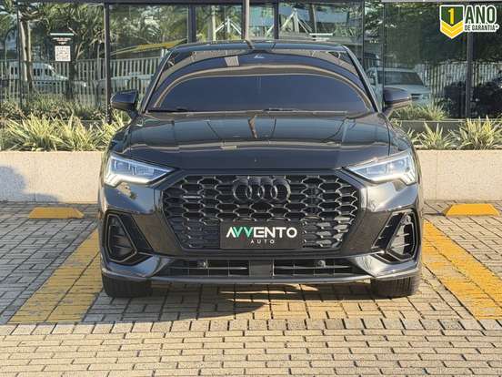 AUDI-Q3-2022