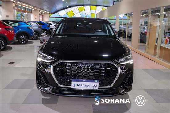 AUDI-Q3-2024