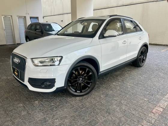 Audi Q3 2.0 Tfsi Ambiente Quattro 4P Gasolina S Tronic