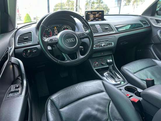 AUDI-Q3-2012