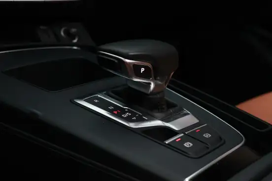 AUDI-Q5-2022