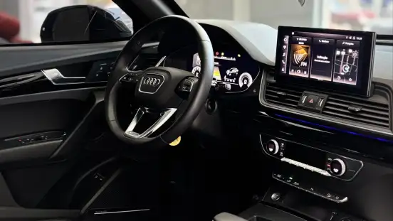 AUDI-Q5-2023