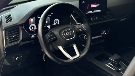 AUDI-Q5-2023
