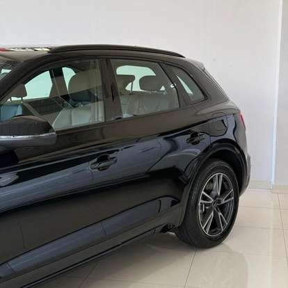 AUDI-Q5-2022