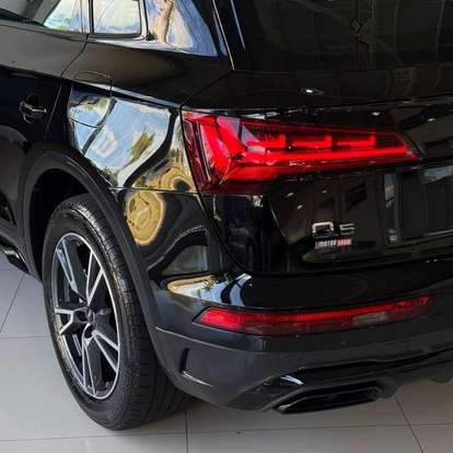 AUDI-Q5-2022
