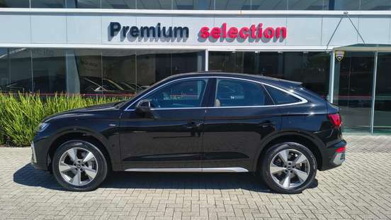 AUDI-Q5-2022