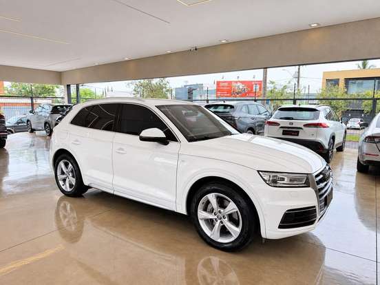 AUDI-Q5-2018