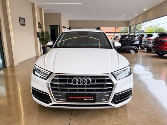 AUDI-Q5-2018