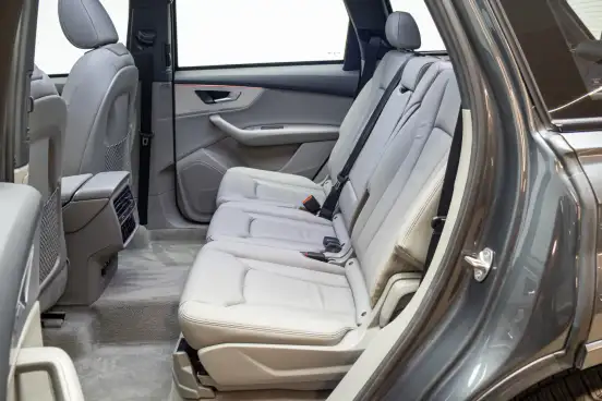 AUDI-Q7-2022