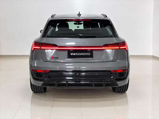 AUDI-Q8 E-TRON-55 ELÉTRICO PERFORMANCE BLACK QUATTRO AUDI-Q8 E-TRON-2023