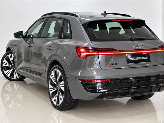 AUDI-Q8 E-TRON-55 ELÉTRICO PERFORMANCE BLACK QUATTRO AUDI-Q8 E-TRON-2023