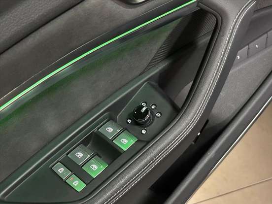 AUDI-Q8 E-TRON-2023
