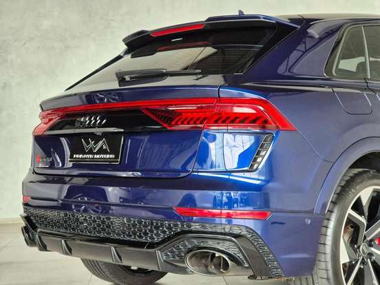 AUDI-RS Q8-2023