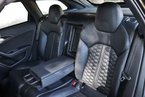 AUDI-RS6-2018