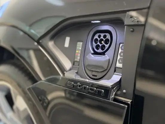 AUDI-SQ8 E-TRON-ELÉTRICO SPORTBACK QUATTRO AUDI-SQ8 E-TRON-2023
