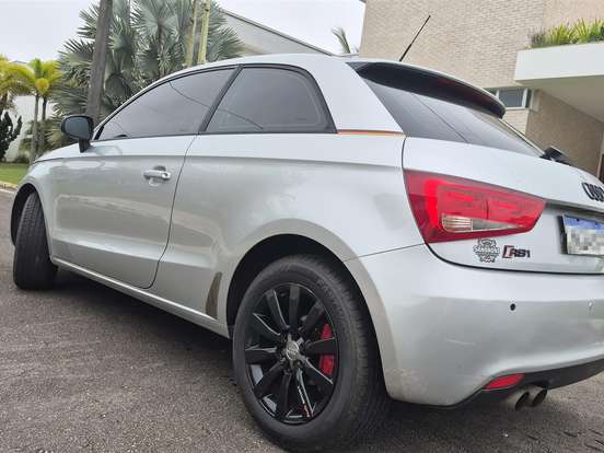 AUDI-A1-1.4 TFSI ATTRACTION 16V 122CV GASOLINA 2P AUTOMÁTICO AUDI-A1-2011