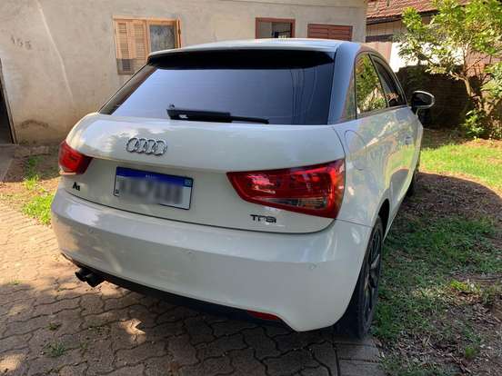 AUDI-A1-2011