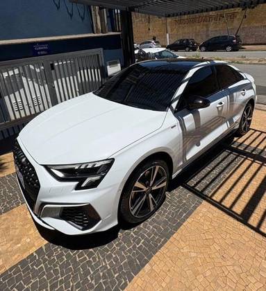 Audi A3 2.0 40 Tfsi Mhev Sedan Performance Black S-Tronic