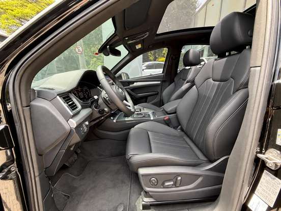 AUDI-Q5-2023