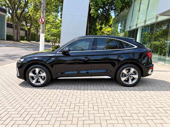 AUDI-Q5-2023