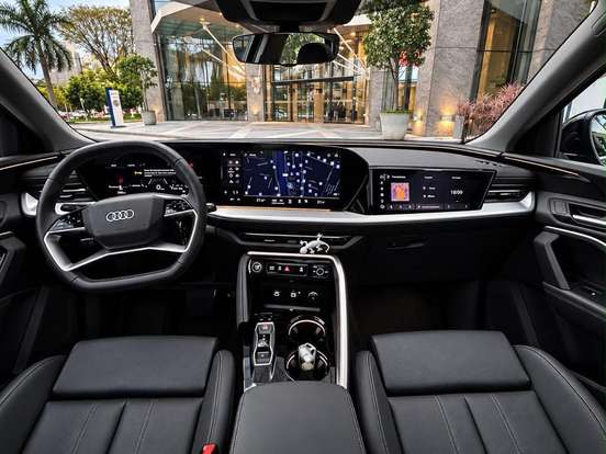 AUDI-Q5-2.0 TFSI GASOLINA SPORTBACK S LINE QUATTRO S TRONIC AUDI-Q5-2025