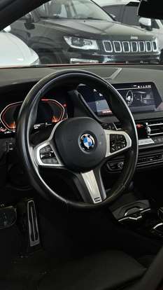 BMW-118i-2023