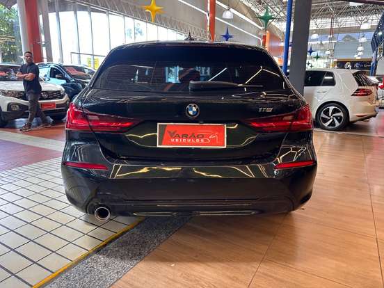 BMW-118i-2019