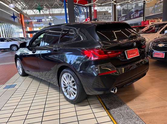 BMW-118i-2019