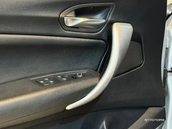 BMW-120i-2016