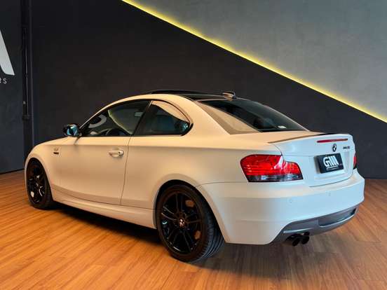 BMW-135i-2011