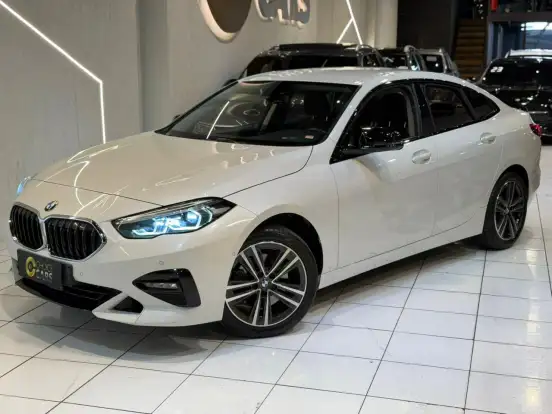 BMW-218i-2020
