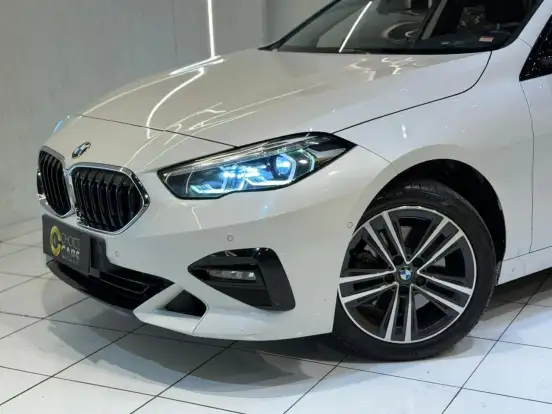 BMW-218i-2020