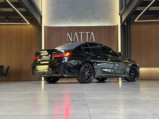BMW-320i-2024