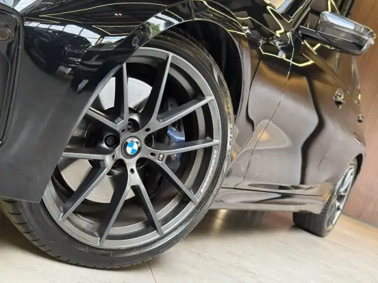 BMW-320i-2024