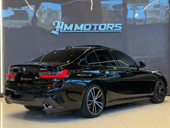BMW-320i-2.0 16V TURBO FLEX M SPORT AUTOMÁTICO BMW-320i-2022