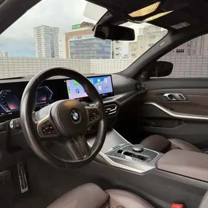 BMW-320i-2022